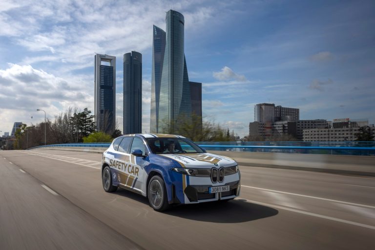 SUV premium con etiqueta CERO para familias con niños pequeños: guía de compra 2026 SUV premium con etiqueta CERO para familias con niños pequeños: guía de compra 2026