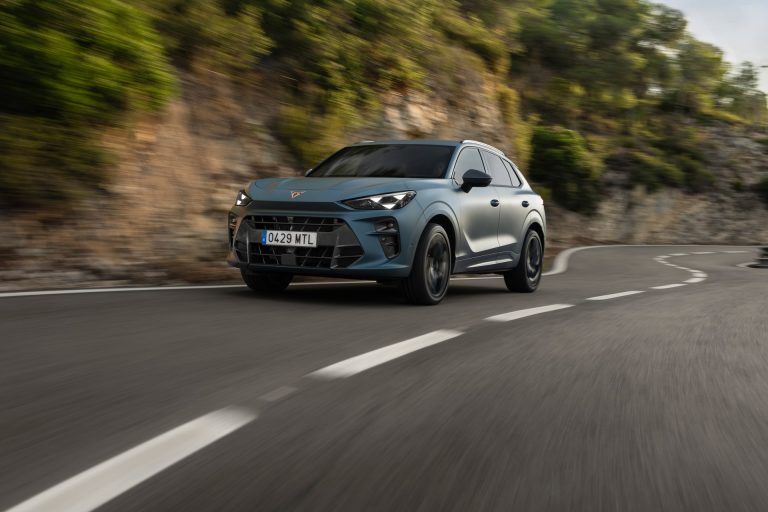 Cómo elegir un SUV PHEV en 2026 según tu tipo de garaje comunitario Cómo elegir un SUV PHEV en 2026 según tu tipo de garaje comunitario