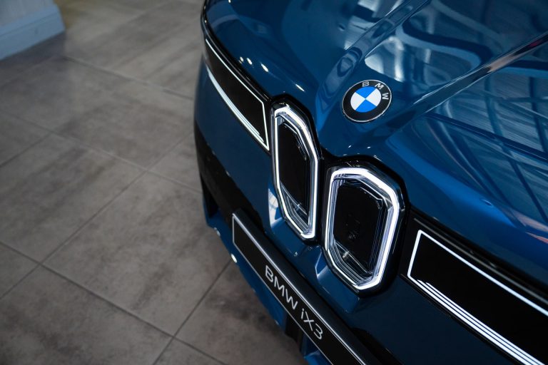Los 6 SUV premium con asistente de voz por IA más avanzado en 2026 Los 6 SUV premium con asistente de voz por IA más avanzado en 2026