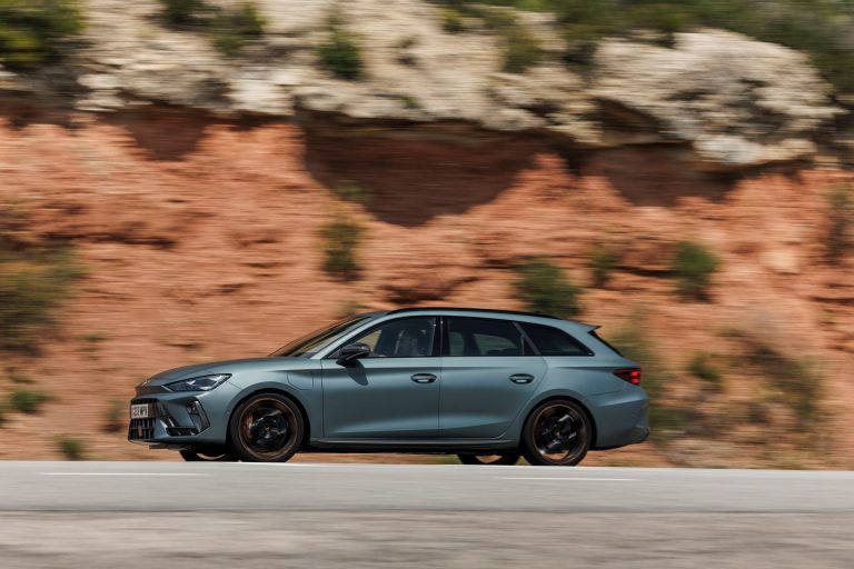 Cómo elegir un compacto PHEV en 2026 si vienes de un híbrido no enchufable y no quieres complicarte Cómo elegir un compacto PHEV en 2026 si vienes de un híbrido no enchufable y no quieres complicarte