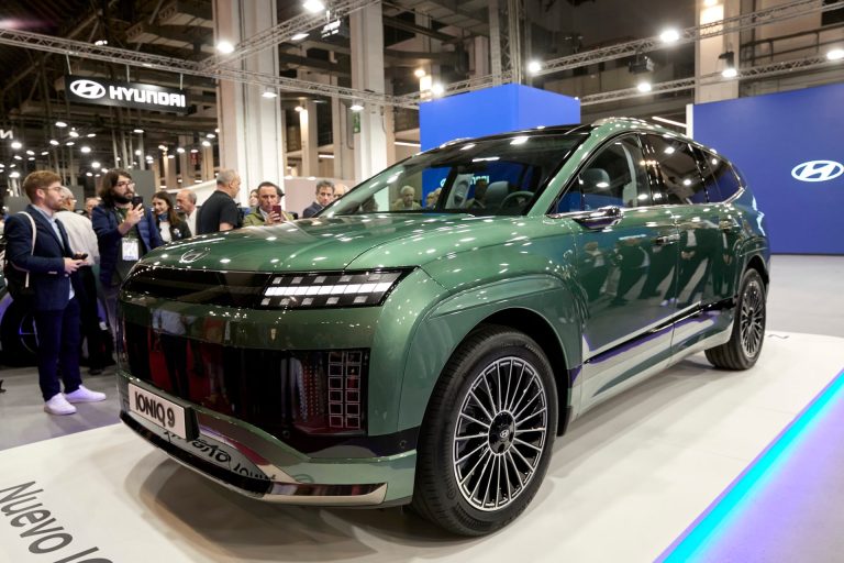 Los 6 compactos eléctricos con mejor garantía de batería en kilómetros y años en 2026 Los 6 compactos eléctricos con mejor garantía de batería en kilómetros y años en 2026