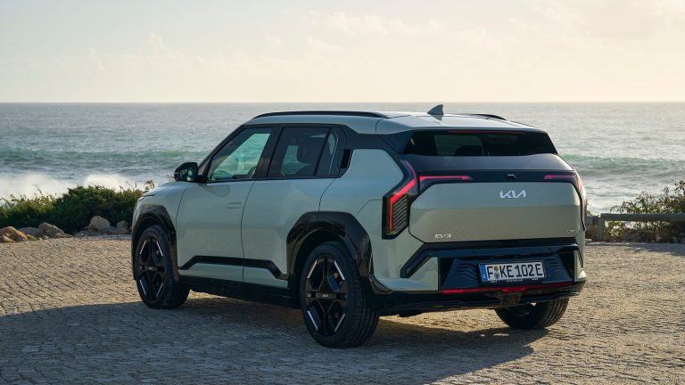Los 7 compactos eléctricos con mejor sistema de aparcamiento automático de serie en 2026 Los 7 compactos eléctricos con mejor sistema de aparcamiento automático de serie en 2026