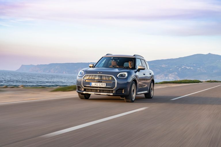 Los 7 SUV eléctricos compactos con mejor radio de giro para maniobras urbanas en 2026 Los 7 SUV eléctricos compactos con mejor radio de giro para maniobras urbanas en 2026