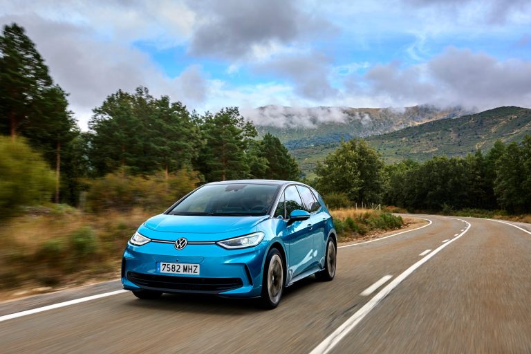 Los 6 compactos eléctricos con mejor iluminación matricial LED de serie en 2026 Los 6 compactos eléctricos con mejor iluminación matricial LED de serie en 2026
