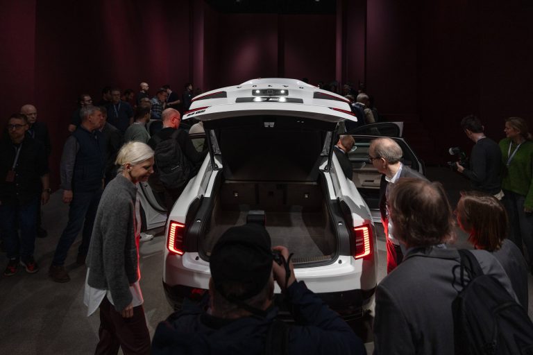 Los 6 SUV eléctricos premium entre 60.000 y 90.000 € con mejor autonomía real en autovía en 2026 Los 6 SUV eléctricos premium entre 60.000 y 90.000 € con mejor autonomía real en autovía en 2026