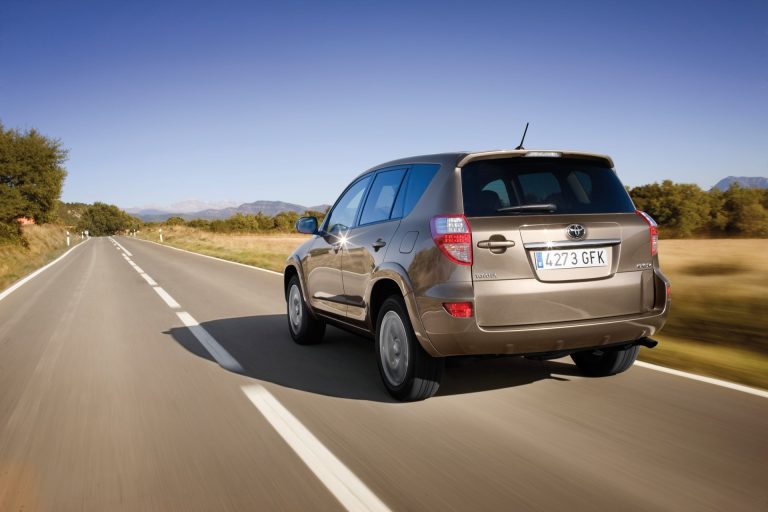 Los 6 SUV-C PHEV con mejor relación potencia-consumo en modo híbrido en 2026 Los 6 SUV-C PHEV con mejor relación potencia-consumo en modo híbrido en 2026